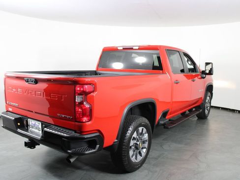 Used 2024 Chevrolet Silverado 2500 Custom w/ Custom Convenience Package AWD/4WD image 3