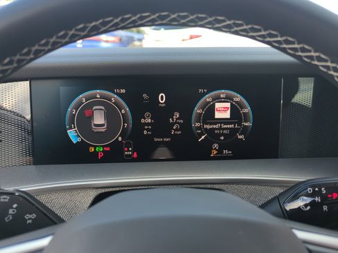 New 2026 Volkswagen Tiguan S image 10