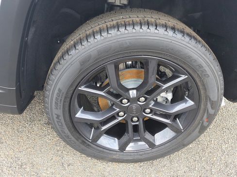 New 2025 Jeep Grand Cherokee Limited image 6