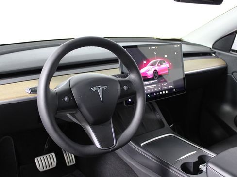 Used 2022 Tesla Model Y Performance image 7