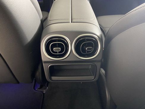 New 2025 Mercedes-Benz C 300 4MATIC Sedan image 28