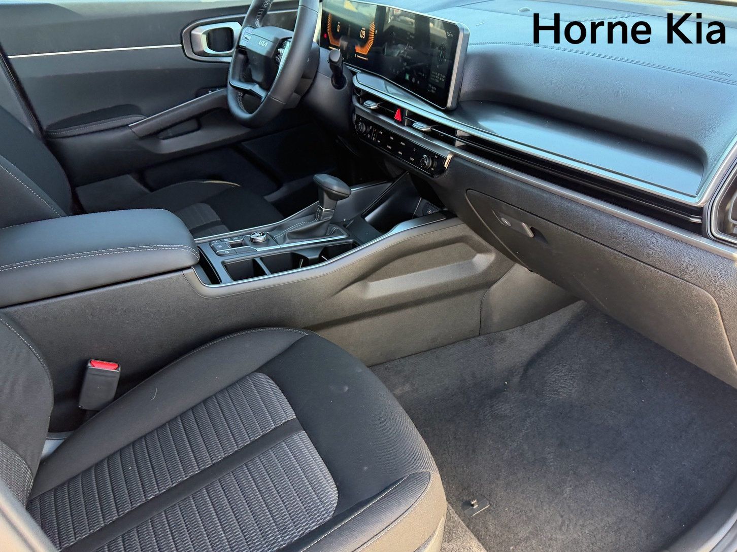 New 2026 Kia Sorento LX FWD image 10