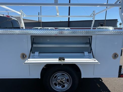 New 2026 Ford F350 XL w/ XL Chrome Package RWD image 13