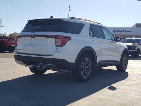 New 2026 Ford Explorer Active image 10