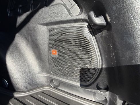 Used 2017 Toyota RAV4 Limited image 25