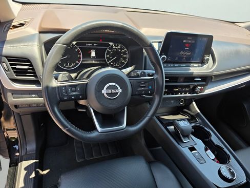 Used 2023 Nissan Rogue SV w/ SV Premium B Package AWD/4WD image 14