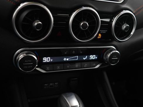 Used 2022 Nissan Sentra SR w/ SR Premium Package image 20