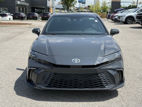 Used 2025 Toyota Camry XSE FWD image 3