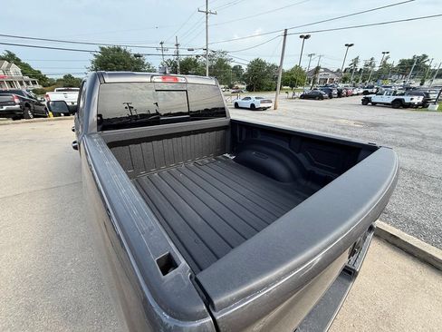 Used 2024 RAM 1500 Laramie AWD/4WD image 8