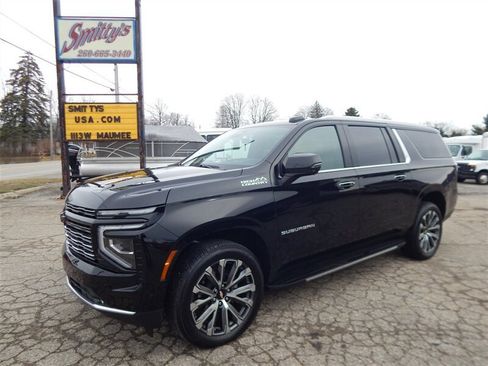 Used 2026 Chevrolet Suburban High Country w/ Sun And Tow Package image 3