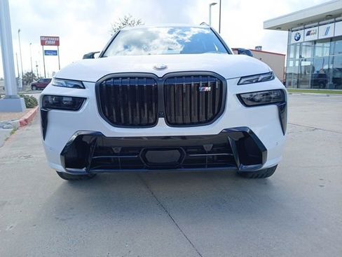 New 2026 BMW X7 M60i image 2