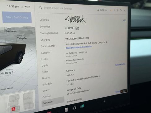 Used 2024 Tesla Cybertruck AWD Crew Cab image 20