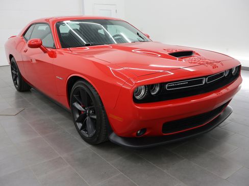 Used 2022 Dodge Challenger R/T w/ Plus Package RWD image 2