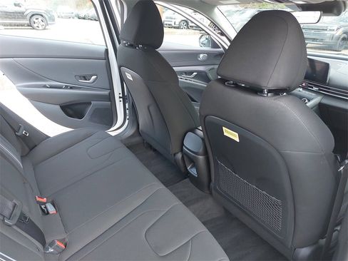 Certified 2025 Hyundai Elantra SEL w/ Cargo Package image 11
