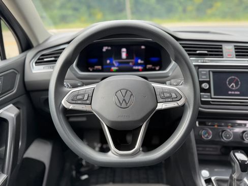 Used 2022 Volkswagen Tiguan S AWD/4WD image 24
