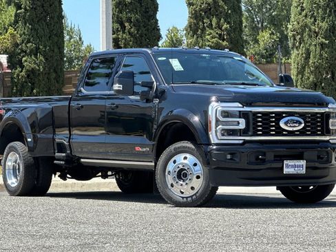 New 2026 Ford F450 Platinum w/ FX4 Off-Road Package AWD/4WD image 2