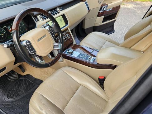 Used 2017 Land Rover Range Rover HSE image 29