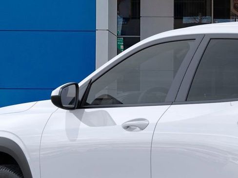 New 2026 Chevrolet Trax LS image 12