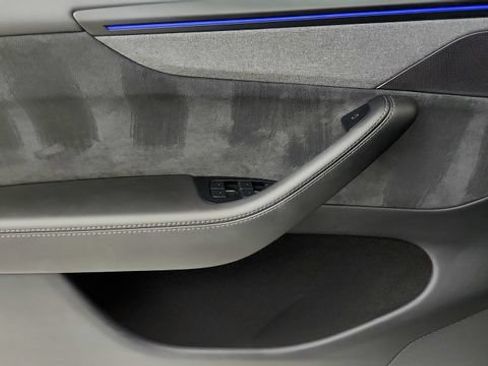 Used 2026 Tesla Model Y Long Range RWD image 64