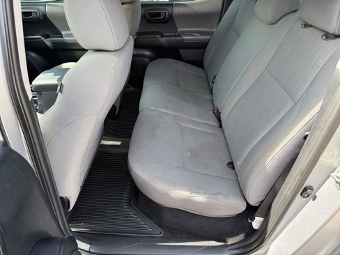 Used 2018 Toyota Tacoma SR w/ SR Convenience Package image 13