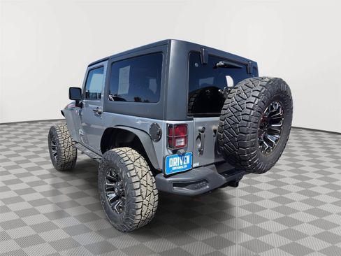 Used 2018 Jeep Wrangler Rubicon AWD/4WD image 6