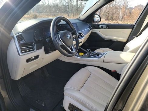 Used 2022 BMW X5 xDrive45e w/ Luxury Seating Package image 8