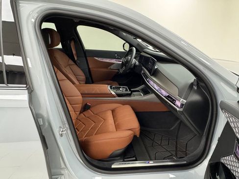 Used 2024 BMW 760i xDrive 760i xDrive w/ Executive Package image 14