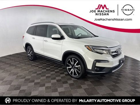Used 2022 Honda Pilot Touring image 1
