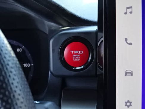 Used 2024 Toyota Tacoma TRD Off-Road w/ TRD Off Road Premium Package AWD/4WD image 31