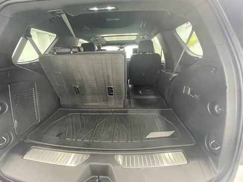 Used 2023 GMC Yukon AT4 AWD/4WD image 8