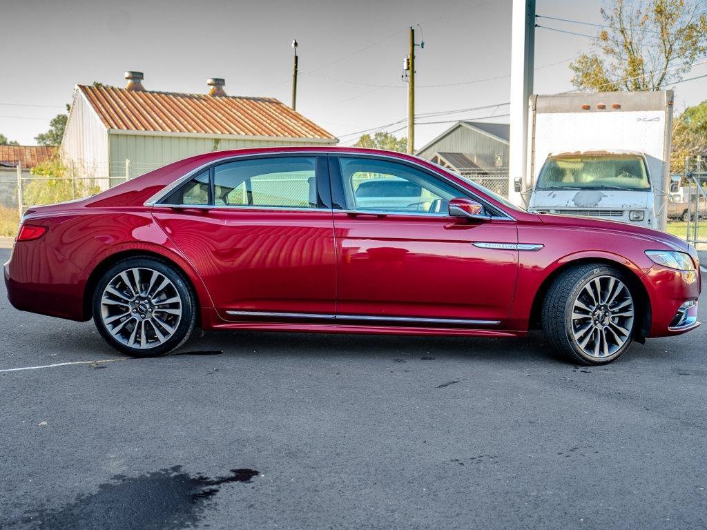 Used 2017 Lincoln Continental Select w/ Climate Package AWD/4WD image 2