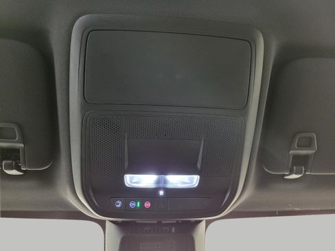Used 2025 Chevrolet Equinox LT AWD/4WD image 18