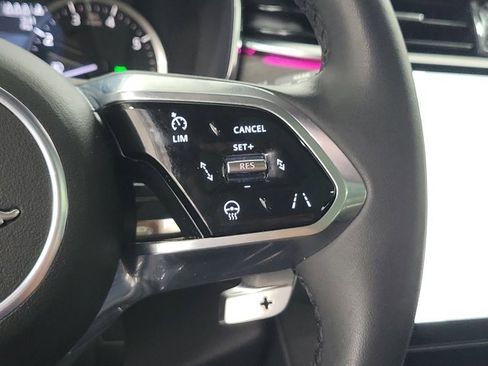 Used 2023 Jaguar F-PACE S image 27