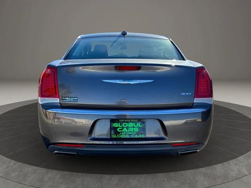 Used 2017 Chrysler 300 Limited image 6
