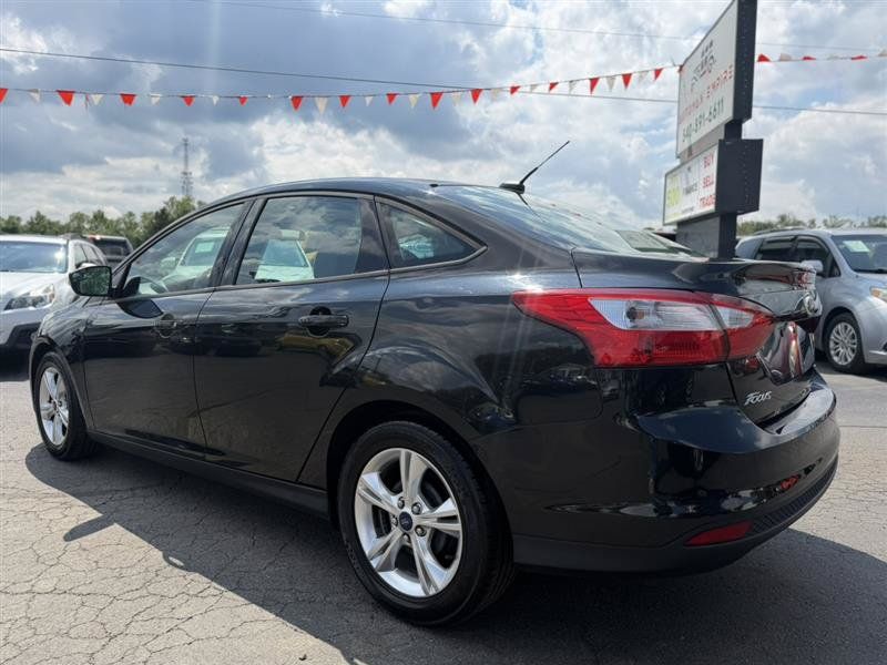 Used 2013 Ford Focus SE w/ Cargo Management Pkg FWD image 6