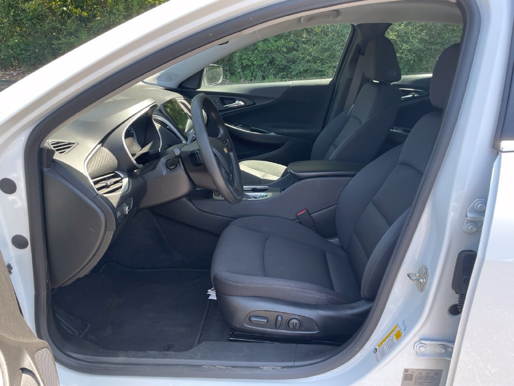 Used 2024 Chevrolet Malibu LT FWD image 12