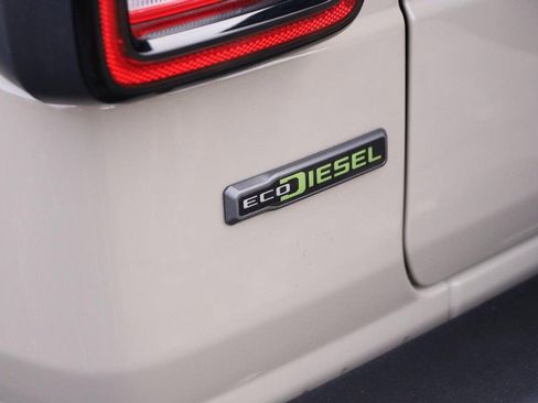 Used 2022 Jeep Wrangler Unlimited Sport image 7