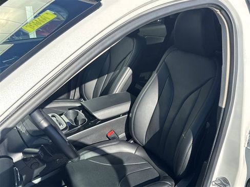 Certified 2022 Lincoln Nautilus Reserve image 13