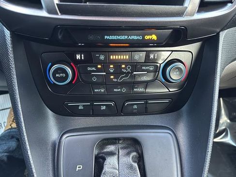 Used 2022 Ford Transit Connect XL image 23