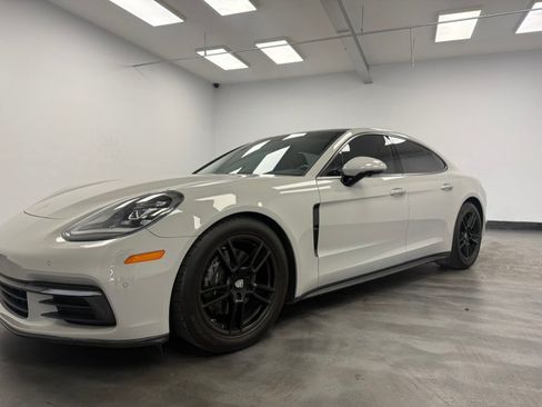Used 2018 Porsche Panamera 4 w/ Premium Package Plus AWD/4WD image 18