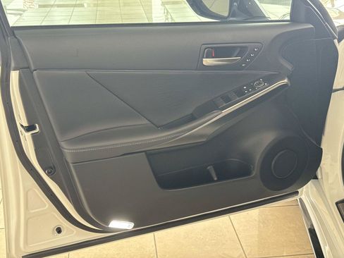 Used 2025 Lexus IS 500 RWD image 9