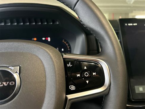 New 2026 Volvo XC90 B5 Core image 14