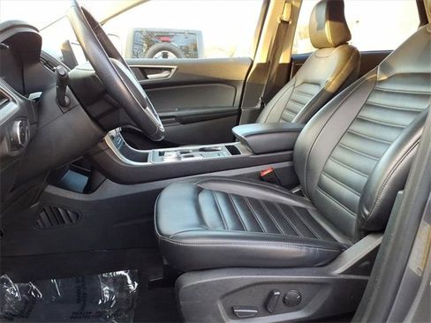 Used 2024 Ford Edge SEL image 9