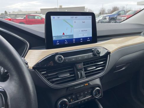 Used 2022 Ford Escape Titanium w/ Titanium Elite Package image 18