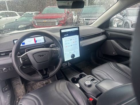 Used 2021 Ford Mustang Mach-E Premium image 12