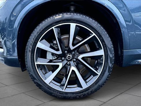 Certified 2024 Volvo XC90 B6 Plus w/ Protection Package Premier image 10