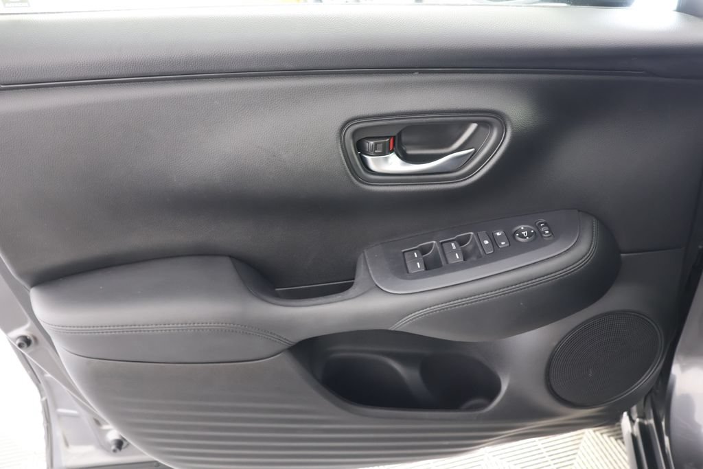 Used 2025 Honda HR-V LX image 23