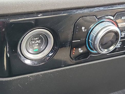 Used 2023 GMC Sierra 1500 Elevation image 22