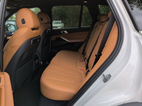New 2026 BMW X5 xDrive40i w/ Premium Package AWD/4WD image 14