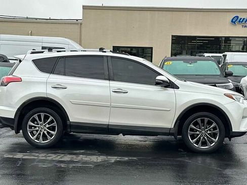 Used 2018 Toyota RAV4 Limited image 7